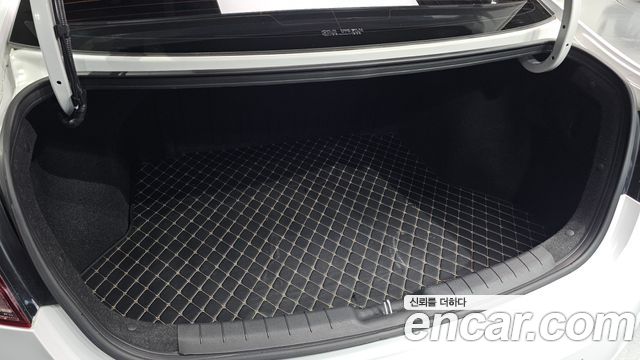 Hyundai AVANTE 2020 — photo 30