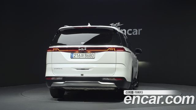 Kia Canival 2023 — photo 4
