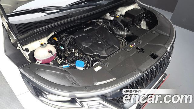 Kia Canival 2023 — photo 6