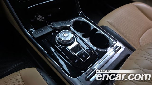Kia Canival 2023 — photo 12