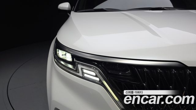 Kia Canival 2023 — photo 8