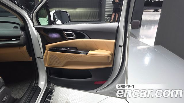 Kia Canival 2023 — photo 15
