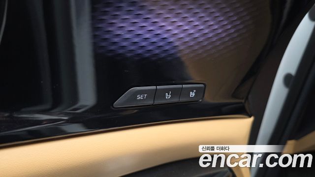 Kia Canival 2023 — photo 30