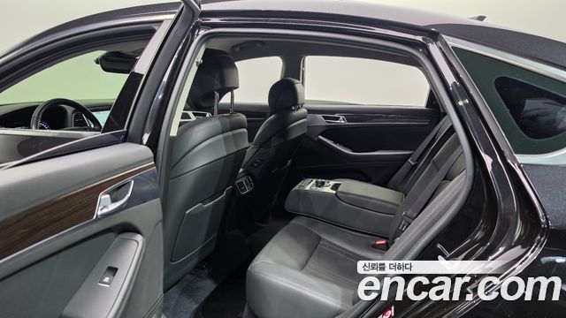 Genesis G80 2019 — photo 17