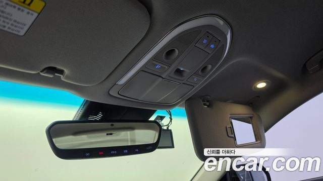 Genesis G80 2019 — photo 22