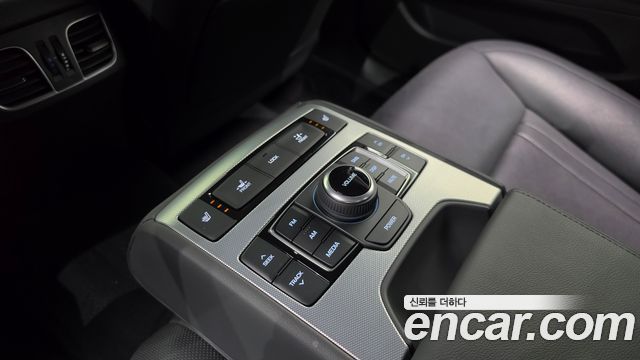 Genesis G80 2019 — photo 26