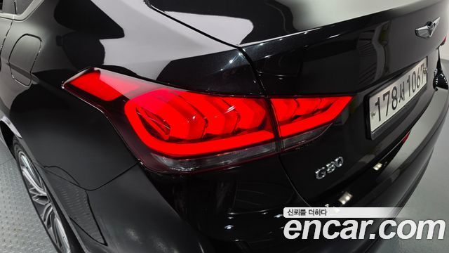 Genesis G80 2019 — photo 9