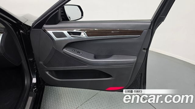 Genesis G80 2019 — photo 14