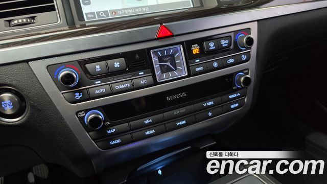 Genesis G80 2019 — photo 27