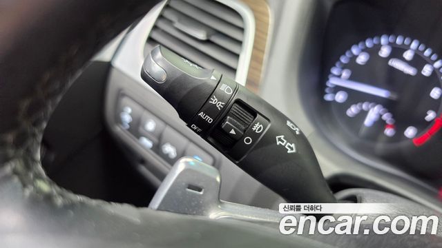 Genesis G80 2019 — photo 30