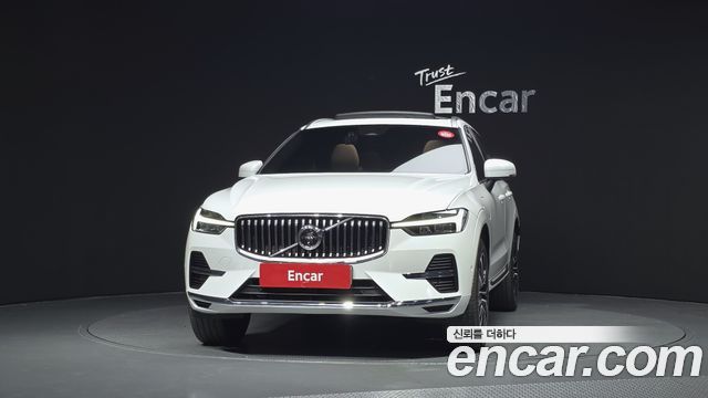 Volvo XC60 2023 — photo 3