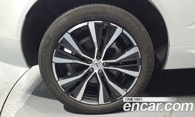 Volvo XC60 2023 — photo 5