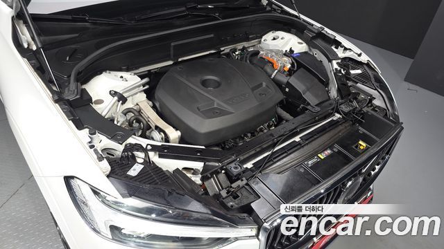 Volvo XC60 2023 — photo 6