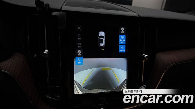 Volvo XC60 2023 — photo 22