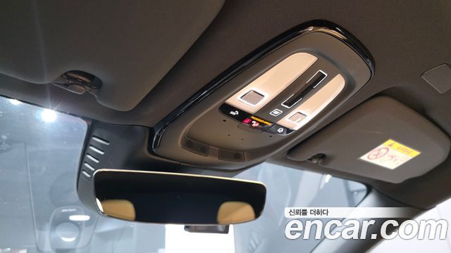 Volvo XC60 2023 — photo 30