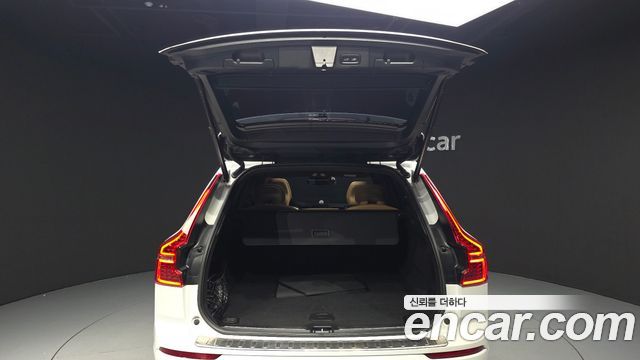Volvo XC60 2023 — photo 39