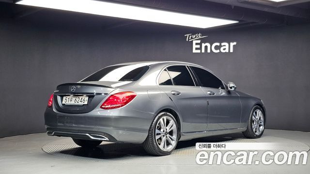 Mercedes-Benz C-Class 2017 — photo 2