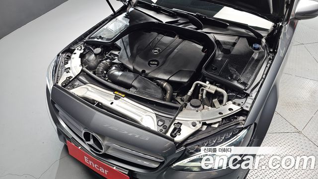 Mercedes-Benz C-Class 2017 — photo 6
