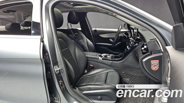 Mercedes-Benz C-Class 2017 — photo 11