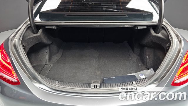 Mercedes-Benz C-Class 2017 — photo 20