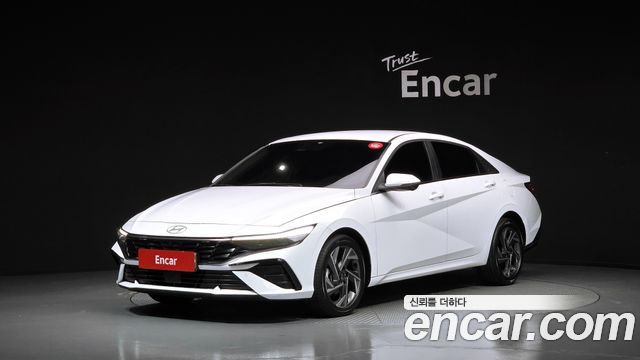 Hyundai AVANTE 2024 — photo 1
