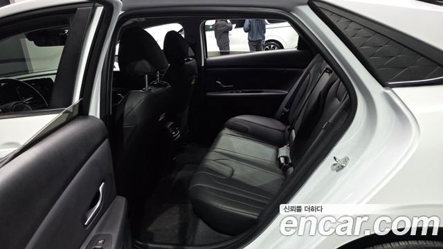Hyundai AVANTE 2024 — photo 12