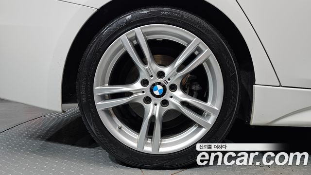 BMW 3-Series 2017 — photo 5