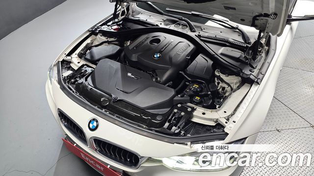 BMW 3-Series 2017 — photo 6
