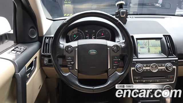 Land Rover Freelander 2014 — photo 13