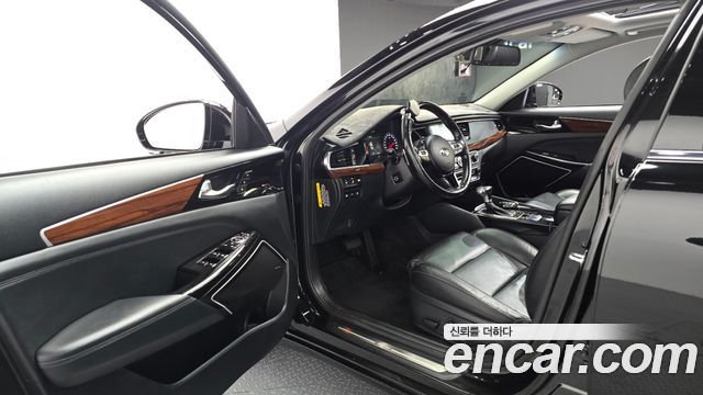 Kia K7 2017 — photo 10