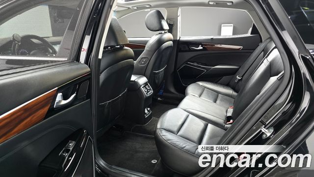 Kia K7 2017 — photo 11