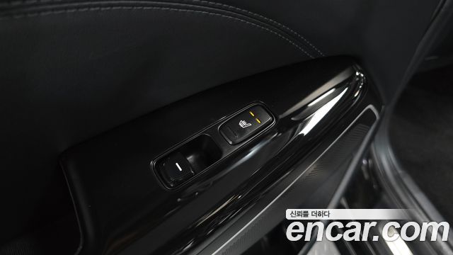 Kia K7 2017 — photo 18