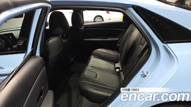 Hyundai AVANTE 2022 — photo 18