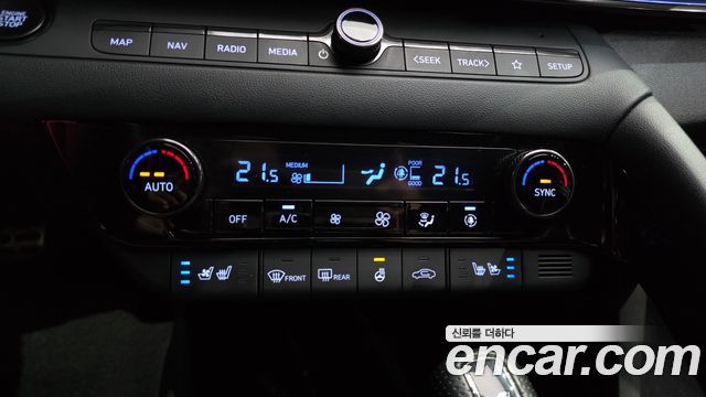 Hyundai AVANTE 2022 — photo 30