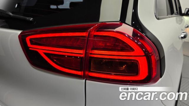 Kia Niro 2022 — photo 9