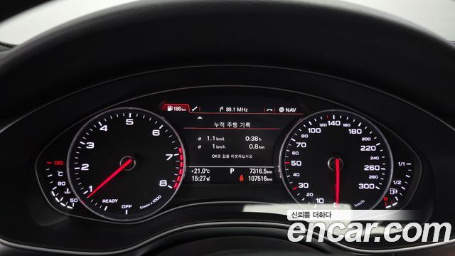 Audi A6 2018 — photo 11