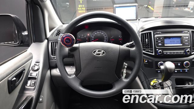 Hyundai Starex 2016 — photo 18