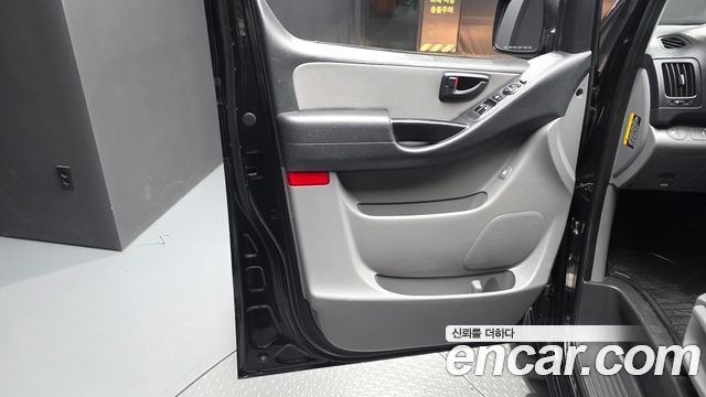 Hyundai Starex 2016 — photo 14