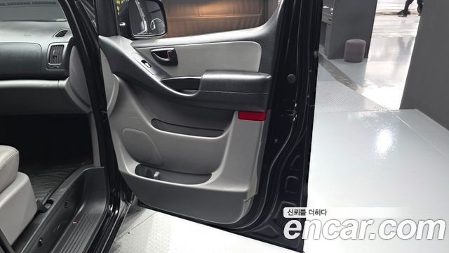 Hyundai Starex 2016 — photo 15