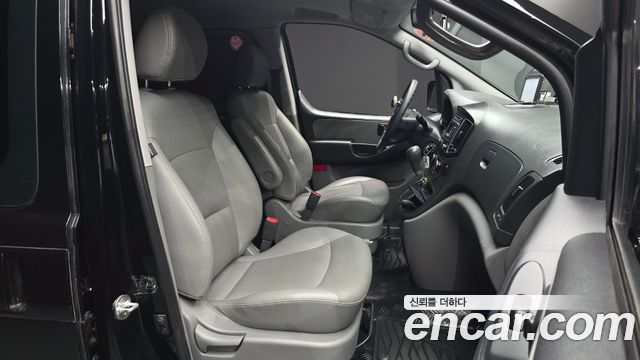Hyundai Starex 2016 — photo 16