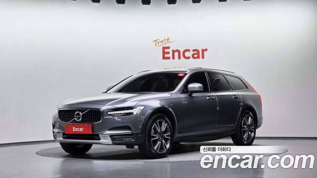 Volvo V90 2019 — photo 1