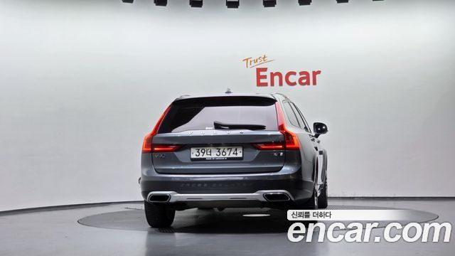 Volvo V90 2019 — photo 4