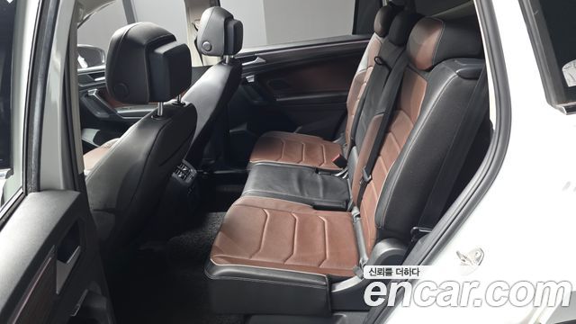 Volkswagen Tiguan 2022 — photo 11