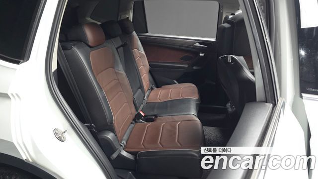 Volkswagen Tiguan 2022 — photo 12