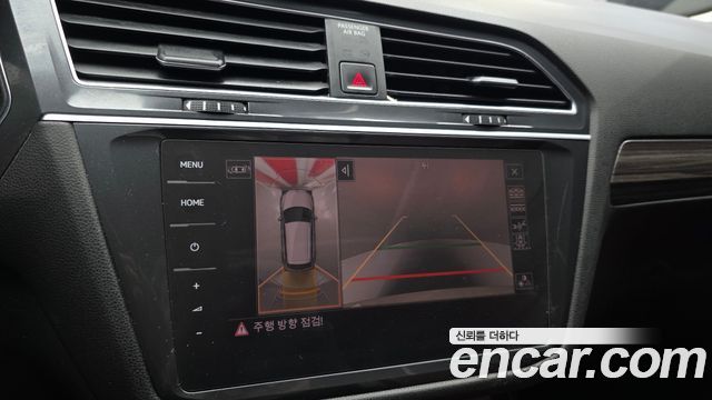 Volkswagen Tiguan 2022 — photo 15