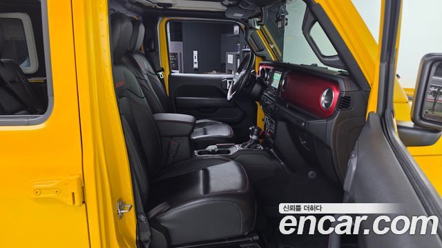 Jeep Wrangler 2020 — photo 17