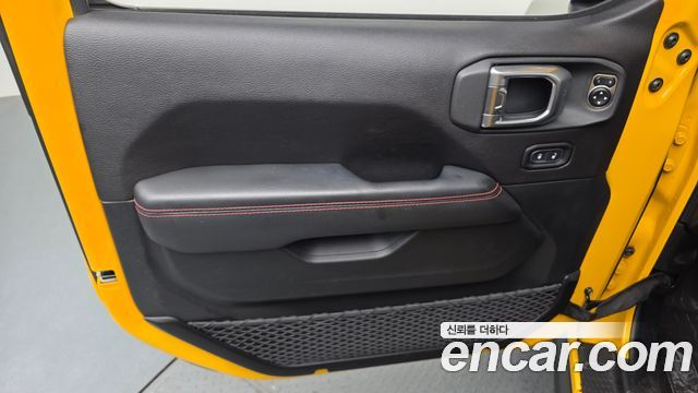 Jeep Wrangler 2020 — photo 14