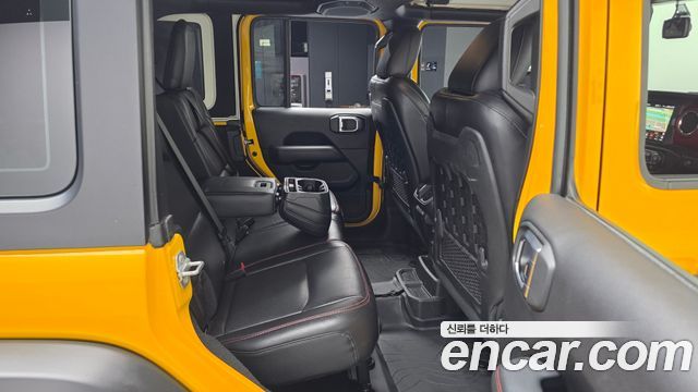 Jeep Wrangler 2020 — photo 16