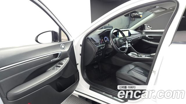 Hyundai Sonata 2023 — photo 13