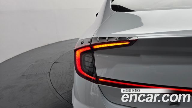 Hyundai Sonata 2023 — photo 9